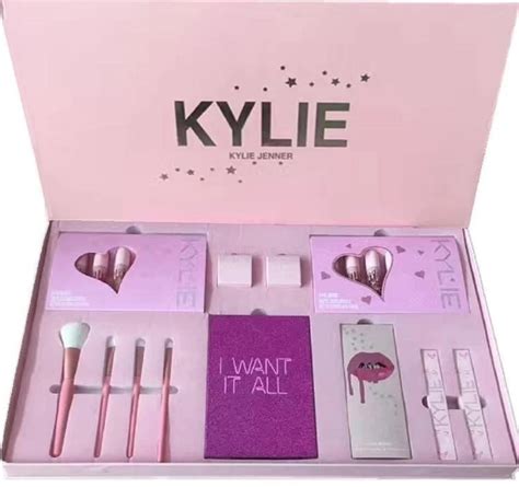 kylie jenner makeup kit